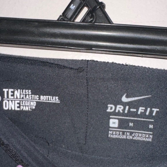 Nike Gym Leggings - Picture 2 of 2